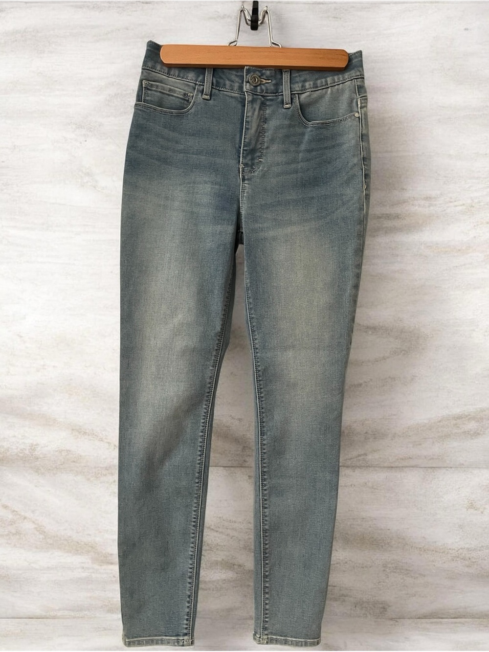 White House Black Market High-Rise Skinny Jeans in Birch Original 2S